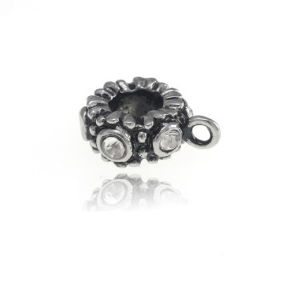 Bead with eyelet and chatons made of surgical steel