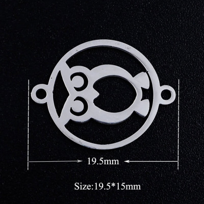 Wheel connector with owl in two color variants made of surgical steel