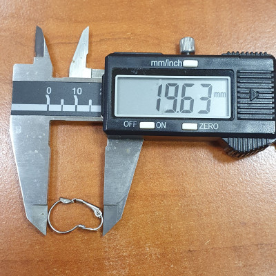 Mechanical earrings with flat plate selection of 3 sizes surgical steel