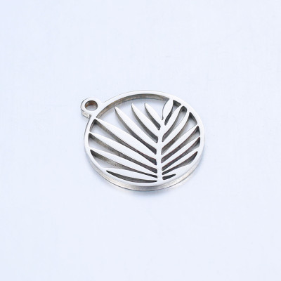 Pendant wheel with palm leaf surgical steel
