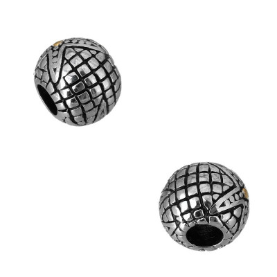 Bead with a large surgical steel starburst