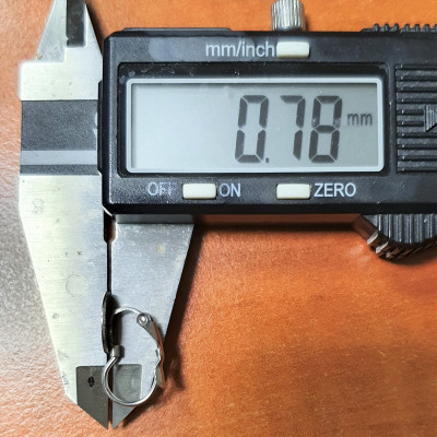 Náušnice mechanická s ploškou 10mm chirurgická ocel