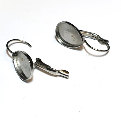 Mechanical earrings with a drop-shaped cup made of surgical steel