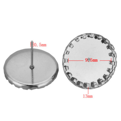 The inner side is 10,5mm with a bowl and decorative edges of surgical steel