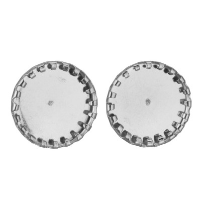 The inner side is 10,5mm with a bowl and decorative edges of surgical steel