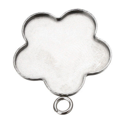 Pendant bed flower size 23,5mm made of surgical steel