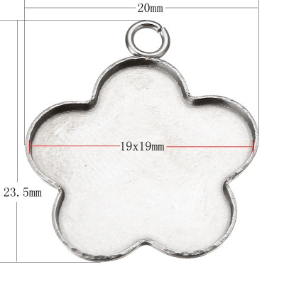 Pendant bed flower size 23,5mm made of surgical steel