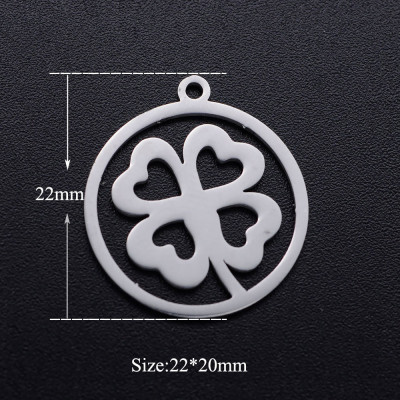 Four-leaf clover pendant IN THE WHEEL, two color options, surgical steel