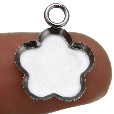 Pendant flower bed small12,5 x 16mm from surgical steel