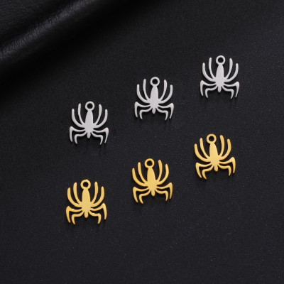 Pendant spider crusader surgical steel