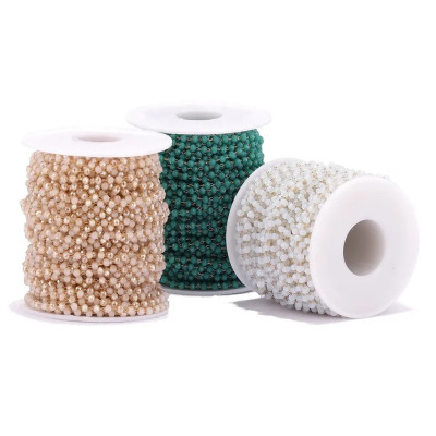 Řetízkovina s barevnými fasetovými korálky zlatá galvanizace chirurgická ocel