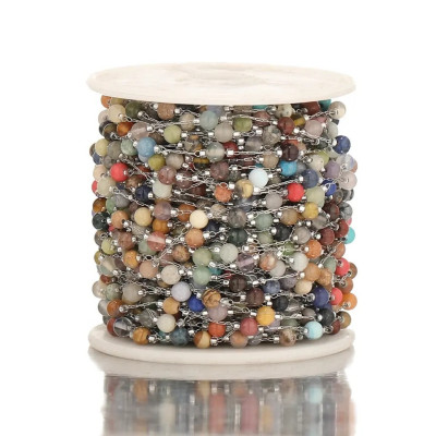 Chain with mineral beads without galvanization