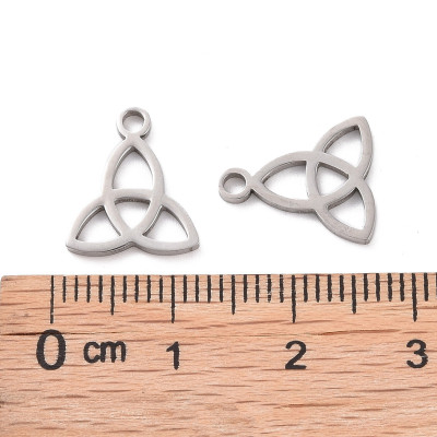 Pendant Celtic knot surgical steel