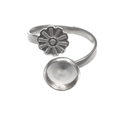 Ring with round bowl and flower, surgical steel