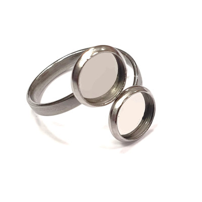 Ring with round 8 mm bowls, surgical steel