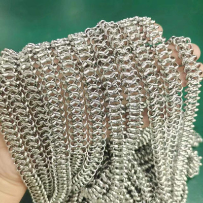 Massive chain made up of figure eights surgical steel