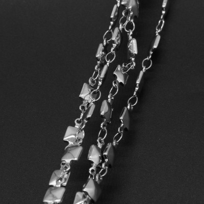 Chain with squares surgical steel
