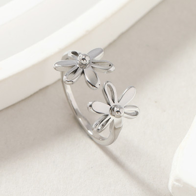 Ring with flowers surgical steel