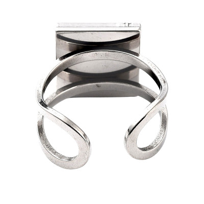 Ring with square bed 10mm surgical steel