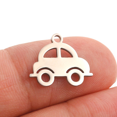 Přívěsek autíčko chirurgická ocel