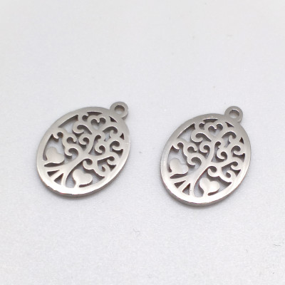Pendant oval with tree surgical steel