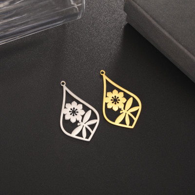 Pendant drop with flower surgical steel two colour variants