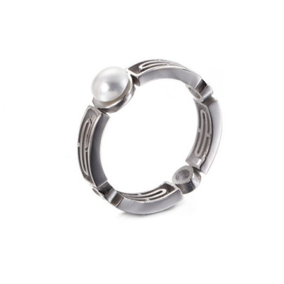 Prsten s umělou perlou chirurgická ocel