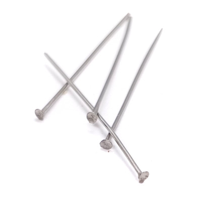 Nýtek s plochou hlavičkou o délce 30mm x 0,6mm z chirurgické oceli