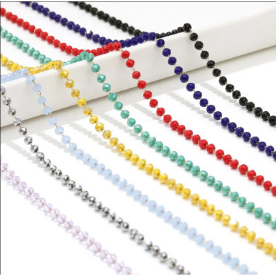 Řetízkovina s barevnými kuličkami