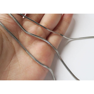 Fine chain with 3.5 mm plastic black balls surgical steel