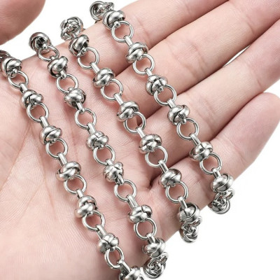 Fine chain with 3.5 mm plastic black balls surgical steel