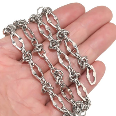 Fine chain with 3.5 mm plastic black balls surgical steel