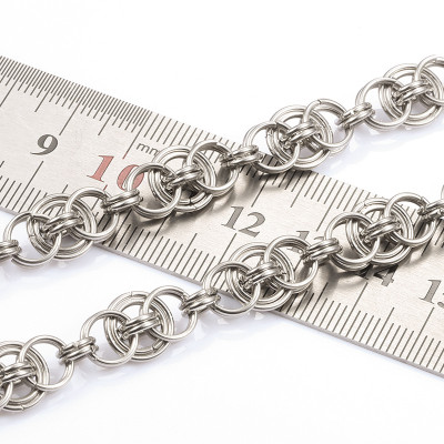 Fine chain with oval eyelets surgical steel