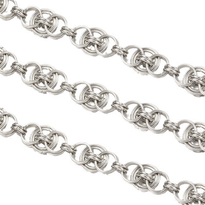 Fine chain with oval eyelets surgical steel