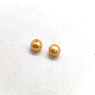 Pearl freshwater drilled Light Yellow 5-5,5mm