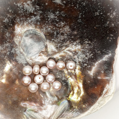 Sweet water pearl light colour 6,5-7mm half drilled