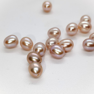 Perla sladkovodní přírodní světlá kapka 6-6,5mm polovrtaná