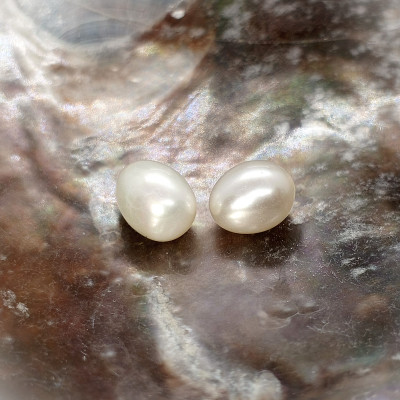 Natural freshwater pearl white drop 5-5,5mm 1pc
