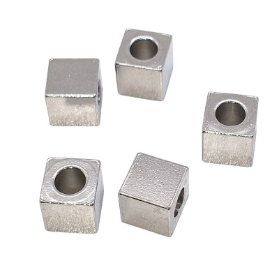 Cube 6 x 6mm