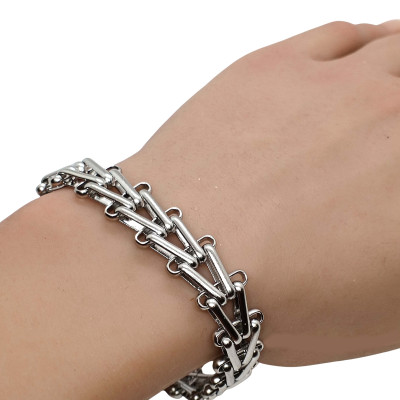 Fine chain with oval eyelets surgical steel