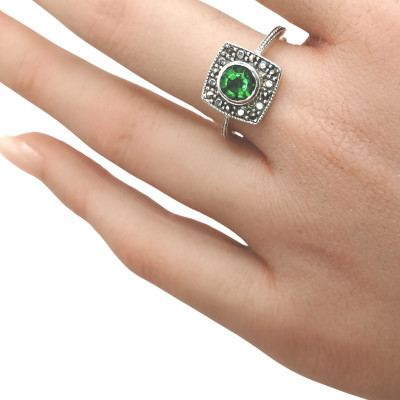 Ring with green stone AG925/1000