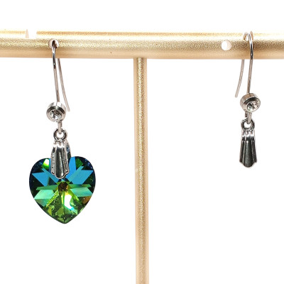 The upper shell is smooth from surgical steel