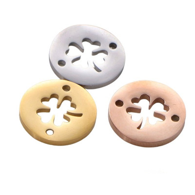 WHEEL WITH A FOUR-LEAF CLOVER