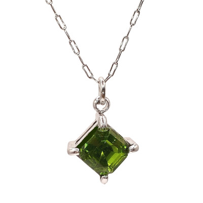 Cloverleaf pendant in two color combinations of surgical steel