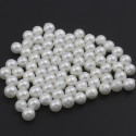 Laboratory pearls white