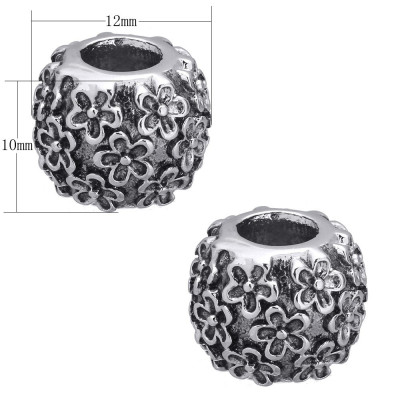 Bead with flowers in two colors