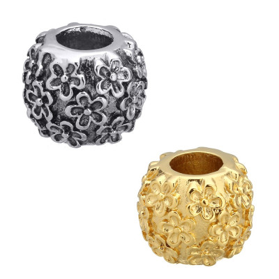 Bead with flowers in two colors