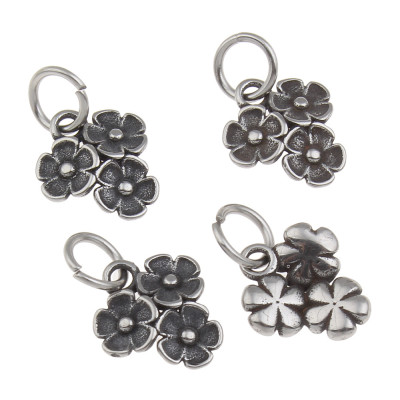 Pendant flower in antique silver patina of surgical steel