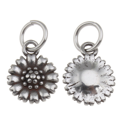 Pendant flower in antique silver patina of surgical steel