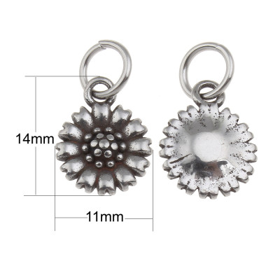 Pendant flower in antique silver patina of surgical steel